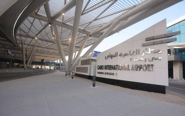 وزير الطيران المدنى يبحث مع وفد صيني أعمال تطوير وتوسعة المطارات المصرية