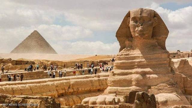 Egypt contracts with one of the major international advertising agencies to promote tourist destinations